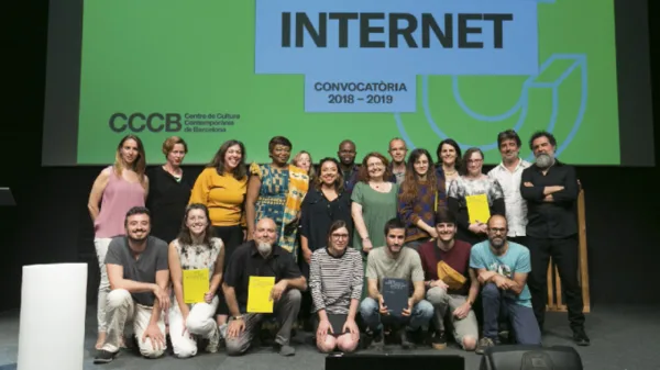                  바르셀로나 CCCB III Cultural Innovation International Prize 수상 기념 사진                   (출처: http://www.cccb.org/rcs_gene/banner_activitat_piiic_1000x560-02.jpg)